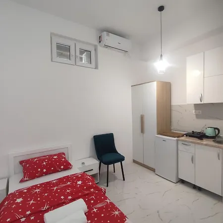 1 Apartment